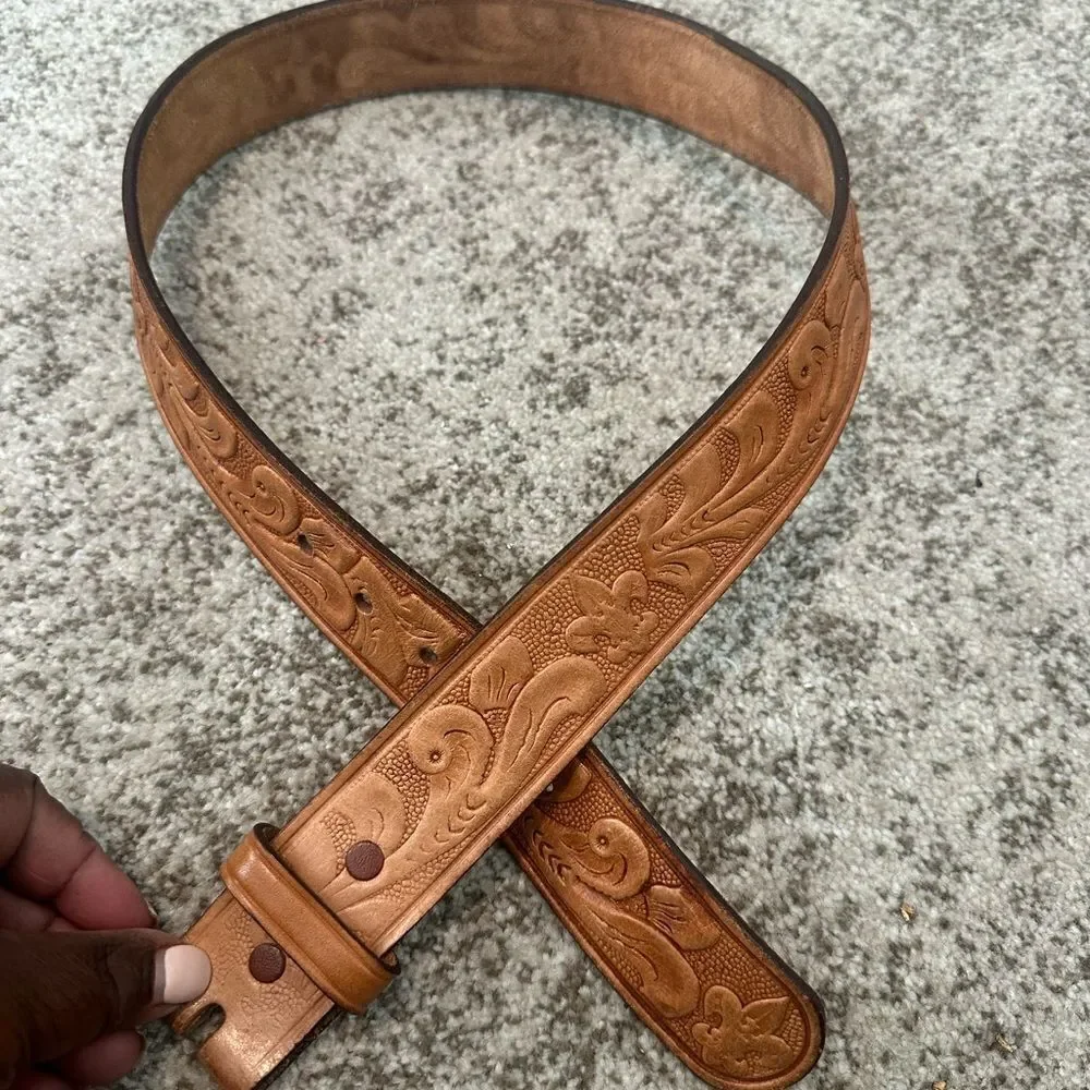 Oak Hill Craft Textured Leather Belt 32